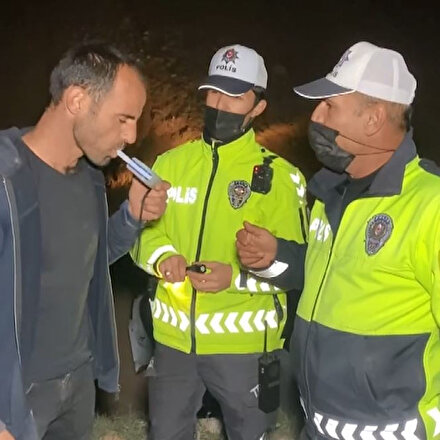 Aksarayda sarhoş adam alkol testini kendi yaptı: Ben alkollüyüm o zaman