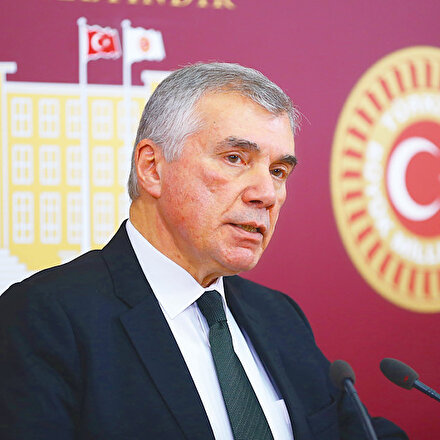 Bu kez elçilere sahip çıktı