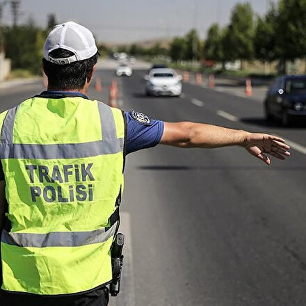 İstanbulda 29 Ekim Cumhuriyet Bayramı dolayısıyla bazı yollar trafiğe kapatılacak