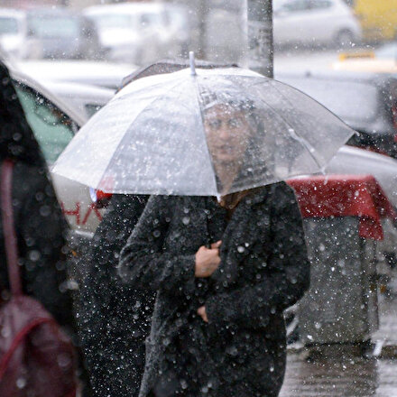 Meteorolojiden 33 ile yağış uyarısı: Kar ve kuvvetli sağanak geliyor