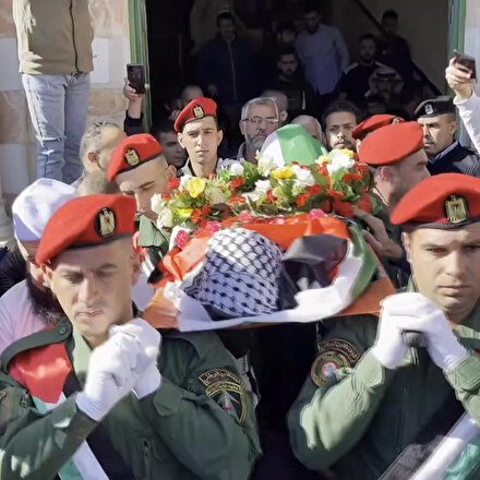 İşgalci İsrail askerleri tarafından şehit edilen 14 yaşındaki Filistinli çocuk son yolculuğuna uğurlandı