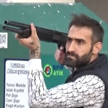 Aksarayda pompalı tüfekli saldırgan polise zor anlar yaşattı