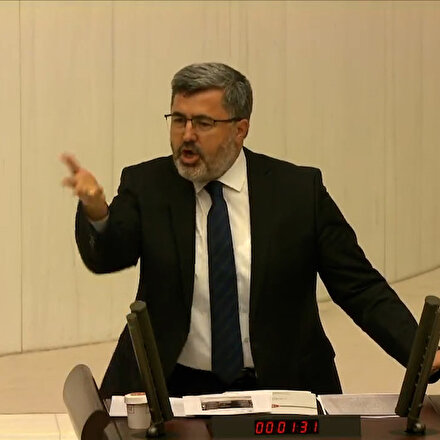 AK Partili Özkaya PKKya tepki gösterirken HDP üzerine alındı
