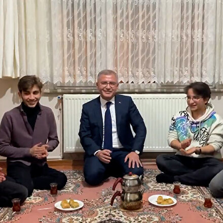 Hilmi Türkmenden öğrencilere müjde: Doğal gaz faturalarını Üsküdar Belediyesi ödeyecek