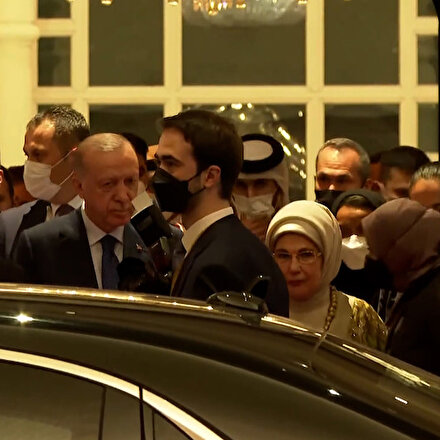 Cumhurbaşkanı Erdoğan ve eşi Emine Erdoğan Katarda akşam yemeğine katıldı