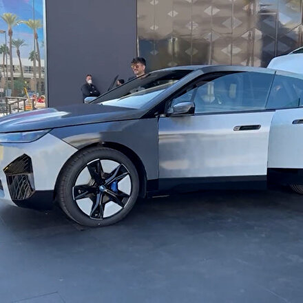 BMWden sıra dışı otomobil: Renk değiştiriyor