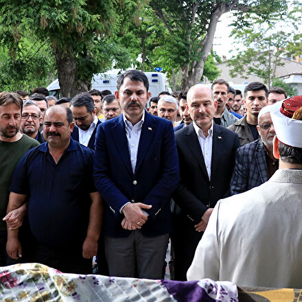 Bakanlar Soylu ve Kurum Niğdedeki kazada vefat eden İlaydanın cenaze törenine katıldı