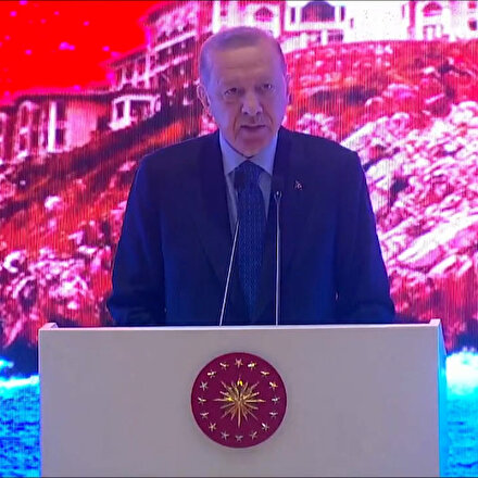 Demokrasi ve Özgürlükler Adasını bir zulüm ve utanç adasına çevirenleri lanetle anıyorum