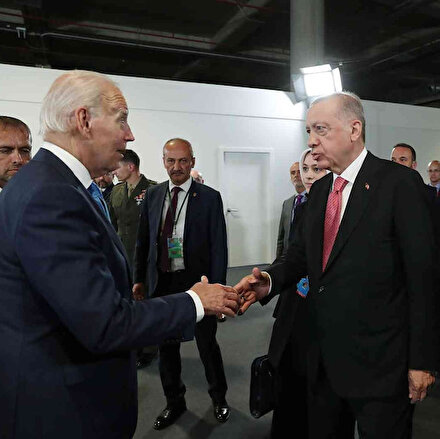 Cumhurbaşkanı Erdoğan ve ABD Başkanı Biden’den ayaküstü sohbet