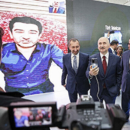 5G artık başladı: Bakan Karaismailoğlu ilk görüşmeyi Kenan İmirzalıoğlu ile yaptı