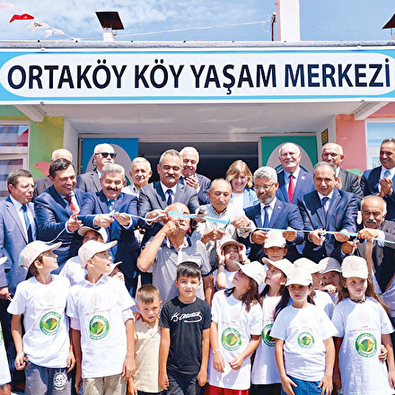 Kitaplar dağıtıldı: Yıl sonuna 1000 köye yaşam merkezi