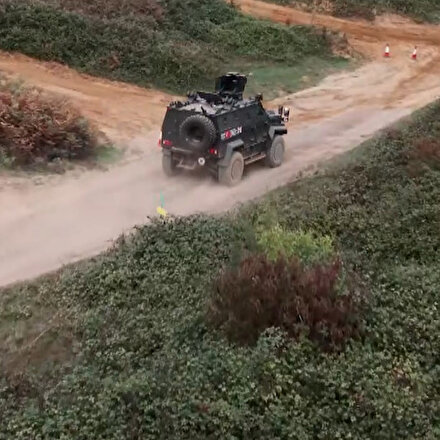 Türk zırhlısından güçlenen silahıyla İngilterede gövde gösterisi