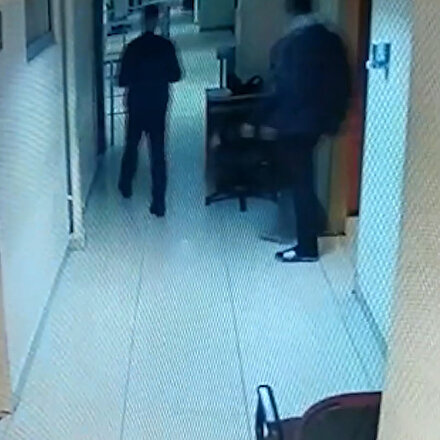 Büyükçekmecede hırsızlık suçundan adli kontrolle serbest kaldığı adliyeden hırsızlık yaparak çıktı