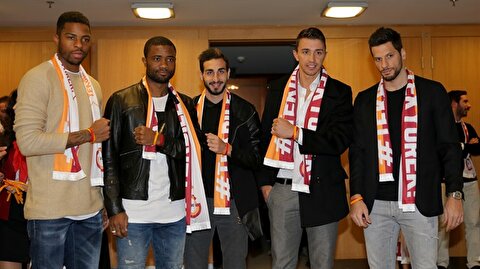 Galatasaray In Bileklik Hamlesi 11 Milyon Tl Gelir Getirdi