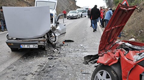 Canakkale De Kucukkuyu Da Trafik Kazasi 5 Yarali Canakkale Haberleri