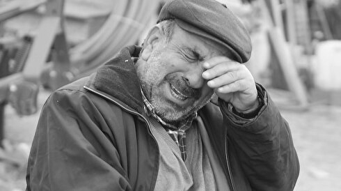 Depremde kardeşini kaybeden Basri Kara'nın gözyaşları yürekleri burktu
