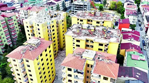 Doğuş Sitesi yeniden inşa ediliyor