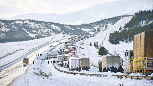 Kara teslim olduk: Yollar kapandı 57 ilde eğitime ara verildi