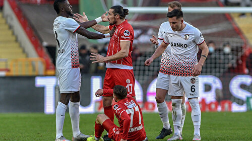 Antalyaspor ve Gaziantep FK 0-0 berabere kaldı.