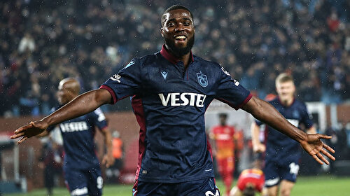 Trabzonspor'dan muhteşem geri dönüş: Lider 3 puanı son dakikada kazandı