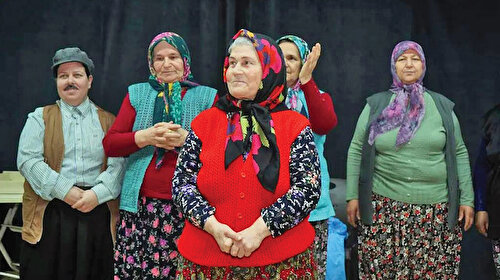 Ümmiye teyze iklim değişikliği için sahnede