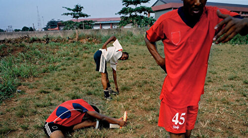 Afrikalılar futbolcu olma vaadiyle dolandırılıyor