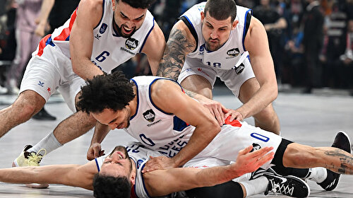 Şampiyon Anadolu Efes