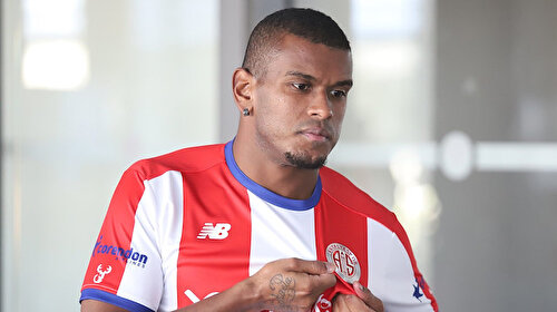 Antalyaspor'da Fernando'nun menajeri Türkiye'ye geliyor: Takımdan ayrılabilir