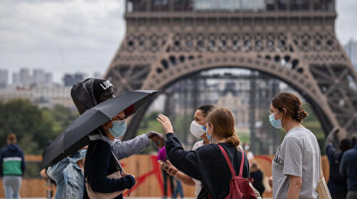 Hastaneye yatışlar arttıkça Fransa maskelere dönüşü tartışıyor