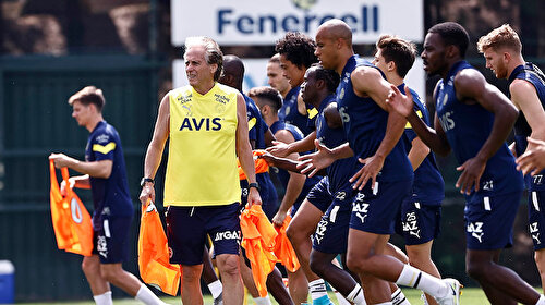 Fenerbahçe'nin UEFA Avrupa Ligi oyuncu listesi belli oldu