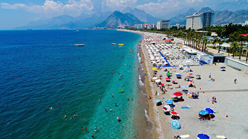 50'ye yakın ülkeden Antalya'ya turist akını var: Bazı otellerde boş yastık bile kalmadı