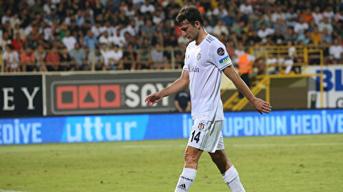 Emrecan Uzunhan: Takım arkadaşlarım ve büyük Beşiktaş taraftarından özür dilerim