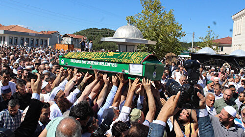 Şehit kaymakam Safitürk'ün babası toprağa verildi