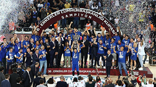 Cumhurbaşkanlığı Kupası üst üste 3. kez Anadolu Efes'in