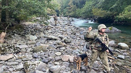 MSB: Hudut Kartalları Yunanistan'a kaçmaya çalışan 7 kişiyi daha yakaladı