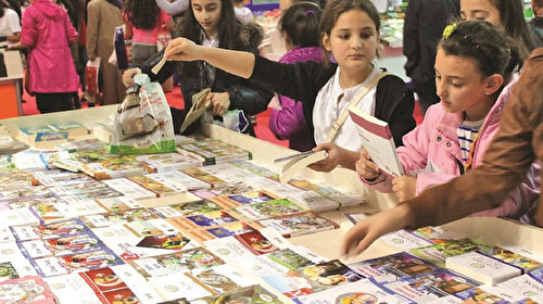 Fuarın gözdesi çocuklar: Tüyap iki yıllık salgın arasından sonra kapılarını açtı