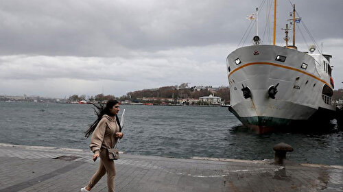 İstanbul'da vapur seferlerine lodos engeli