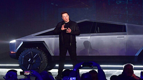 Elon Musk 3,58 milyar dolarlık Tesla hissesi sattı