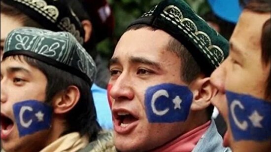 Çin, Doğu Türkistan'da yaşayan 10 milyon Uygur'dan pasaportlarını istedi