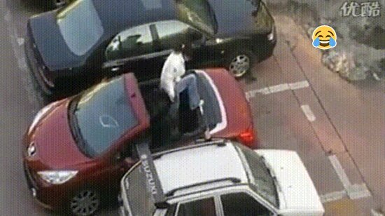 Kahkaha garantili 14 gif: Kadınların araba park etmeyle imtihanı