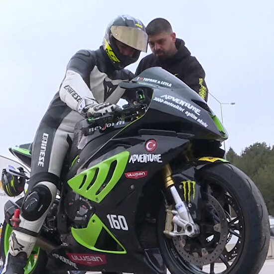 Ampute motosikletçi start almak istiyor