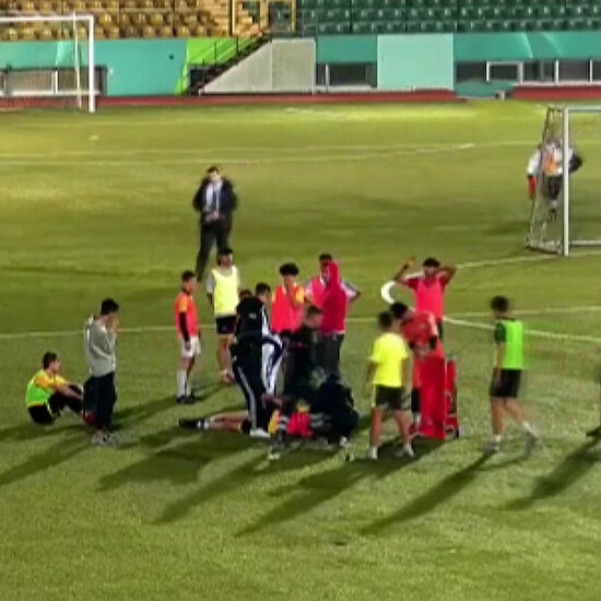 Dili boğazına kaçan sporcuyu güvenlik görevlisi kurtardı