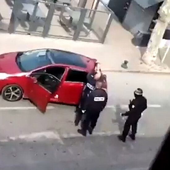 Fransız polis şiddeti, izolasyon dönemine damga vurdu