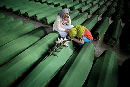 Srebrenitsa soykırımının üzerinden 23 yıl geçti