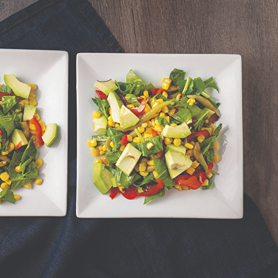 Avokadolu Acılı Roka Salatası