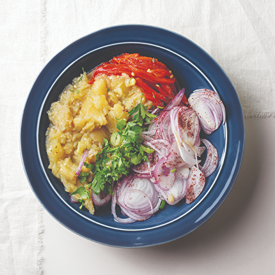 Közlenmiş Patlıcan Salatası