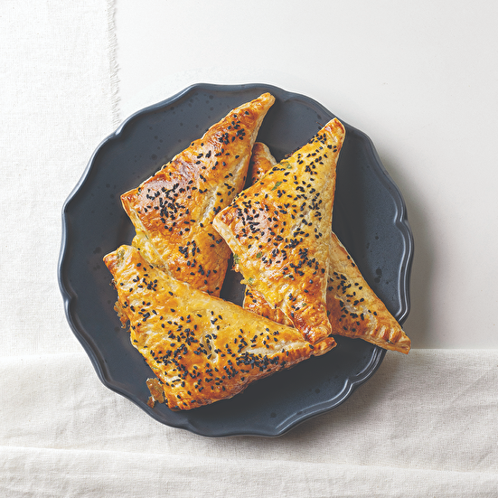 Közlenmiş Patlıcanlı Milföy Börek