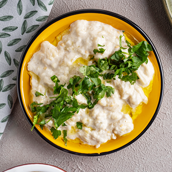Tahinli közlenmiş patlıcan mezesi