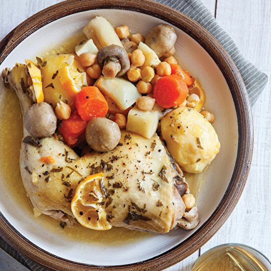 Kök Sebzeli Tavuk Güveci