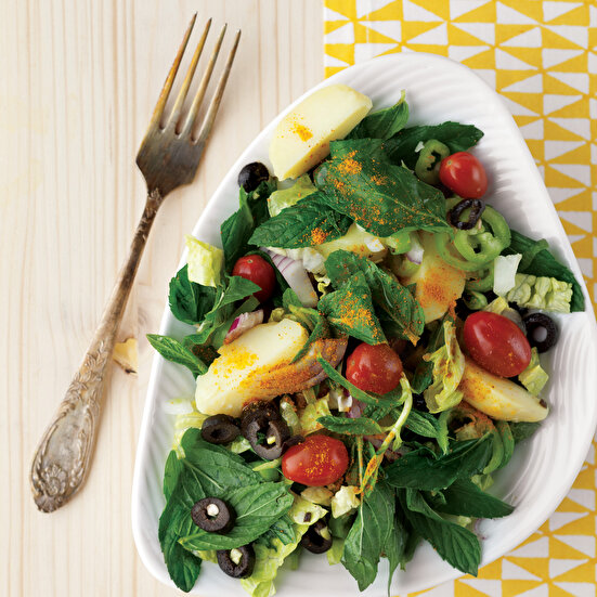 Zerdeçallı Patates Salatası